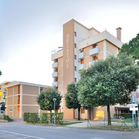 Condominio Bristol 비비오네 외부 사진