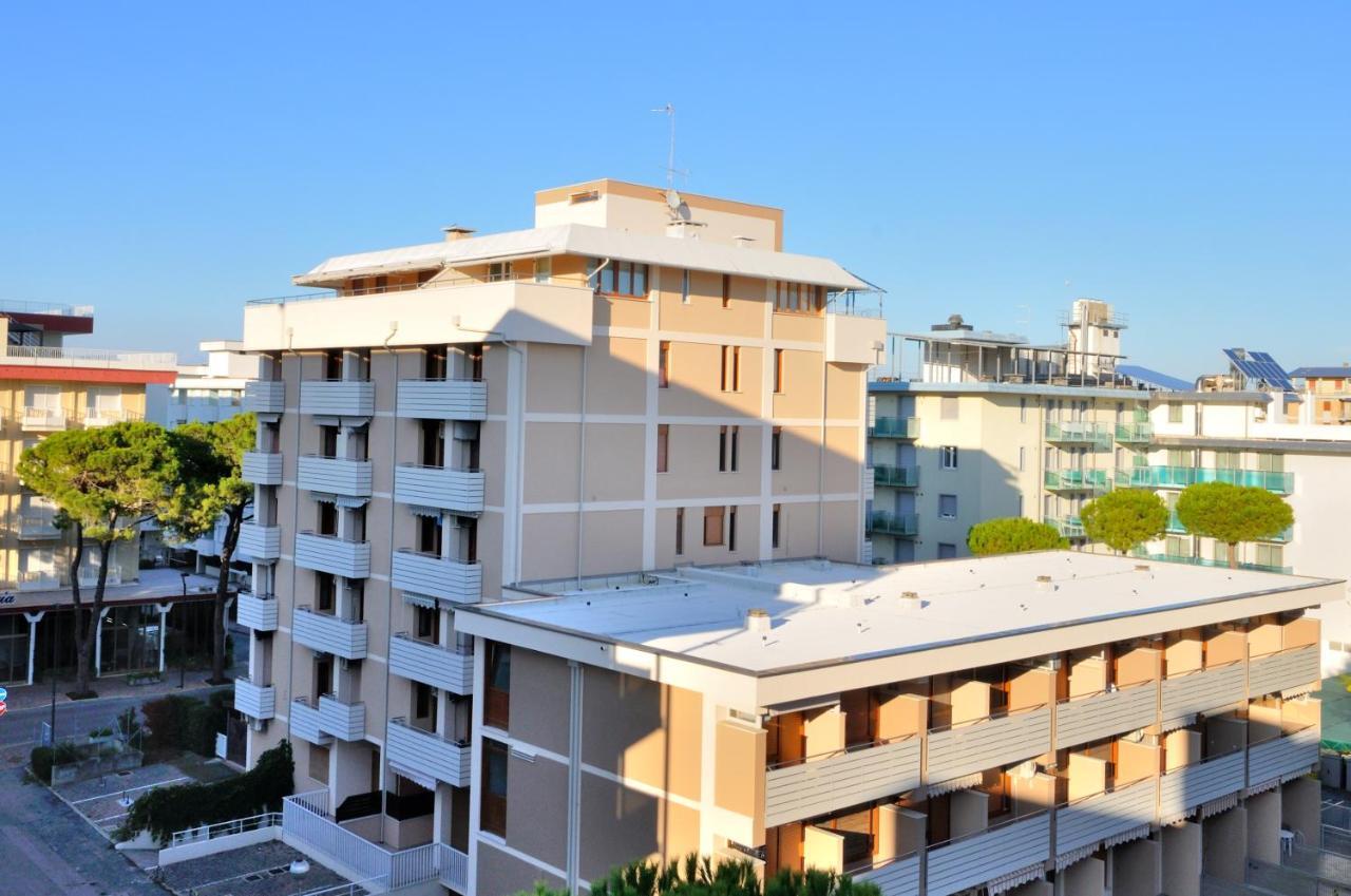 Condominio Bristol 비비오네 외부 사진