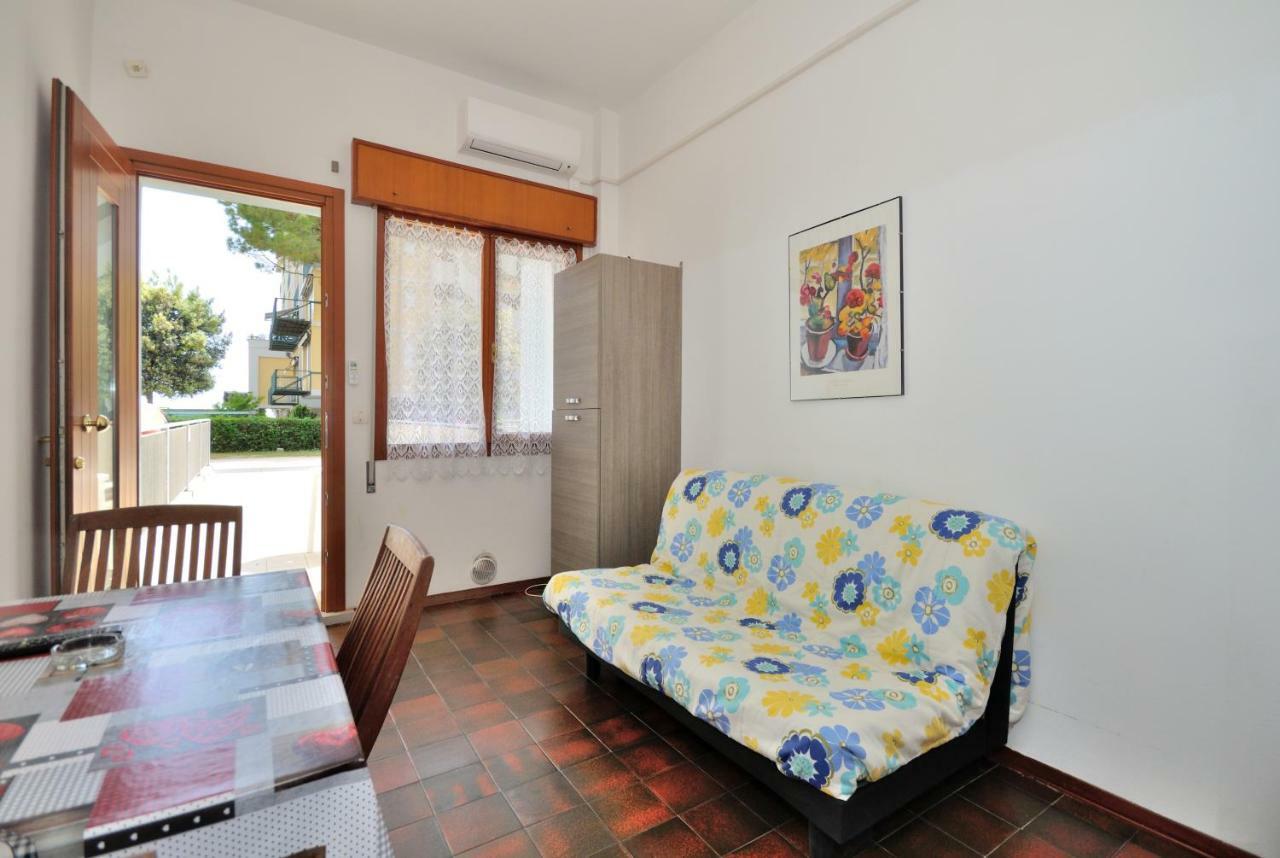 Condominio Bristol 비비오네 외부 사진